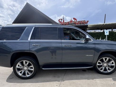 Used 2020 Chevrolet Tahoe Premier RWD image 1