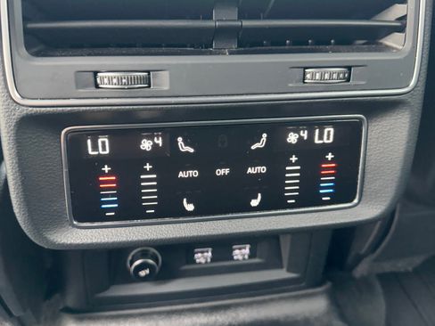 Used 2019 Audi Q8 Prestige image 29