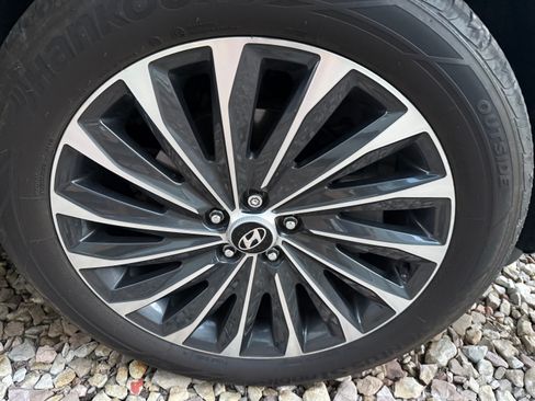 Used 2024 Hyundai Palisade Calligraphy image 18