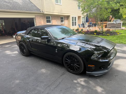 Used 2014 Ford Mustang Shelby GT500 w/ Equipment Group 821A RWD image 15