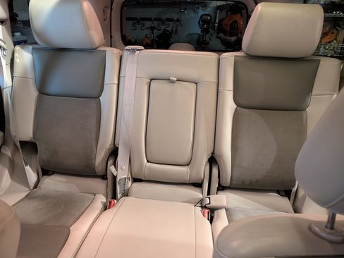 Used 2008 Jeep Commander Overland image 13