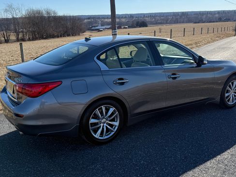 Used 2015 INFINITI Q50 2.0t w/ Moonroof Package image 5