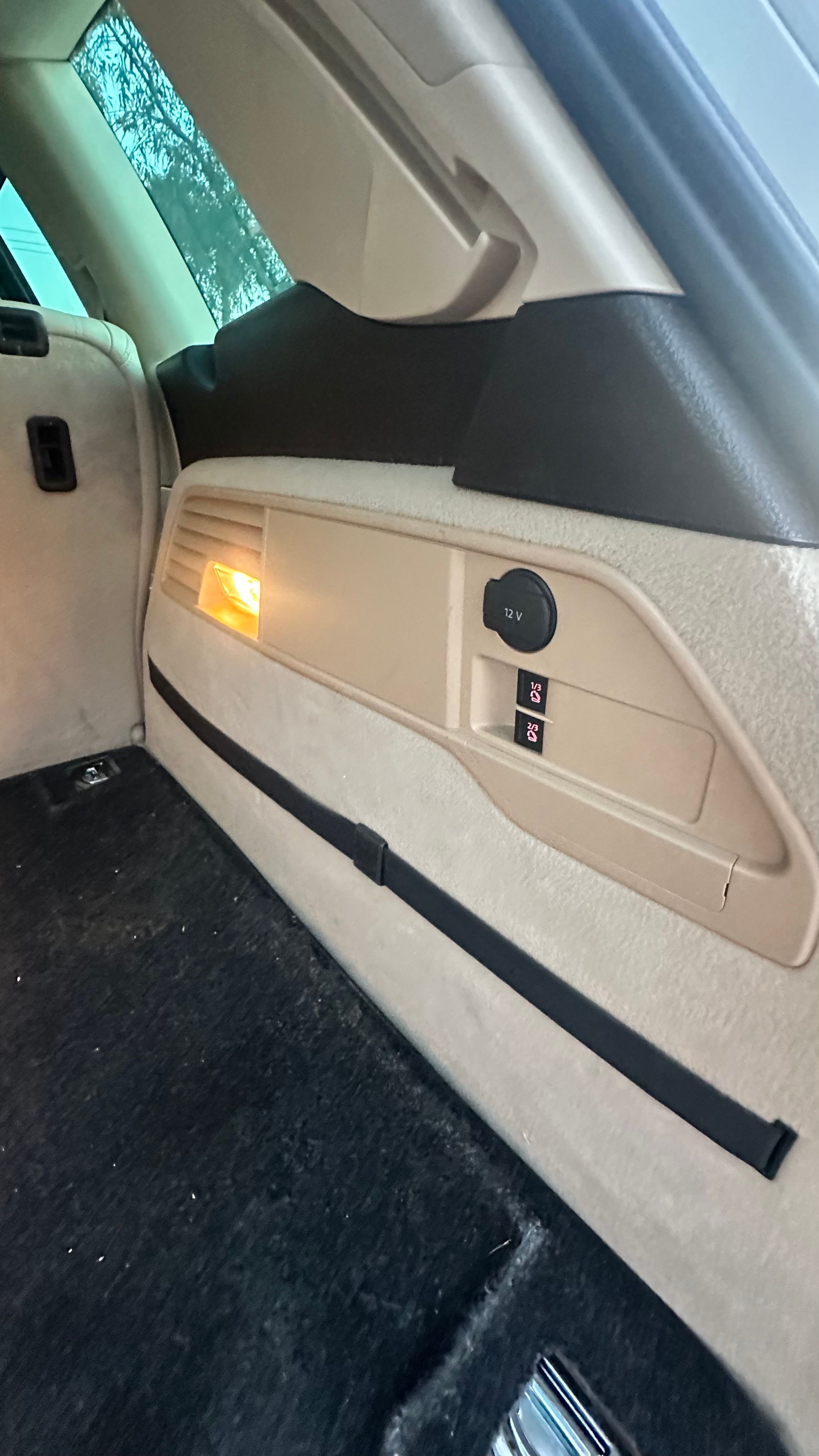 Used 2012 Volkswagen Touareg Hybrid AWD/4WD image 18