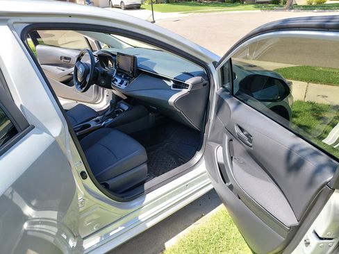 Used 2022 Toyota Corolla LE FWD image 18