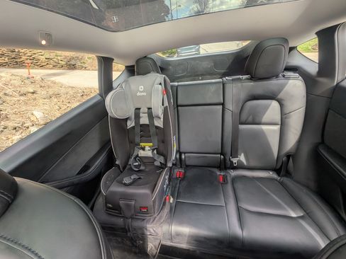 Used 2020 Tesla Model Y Long Range image 10