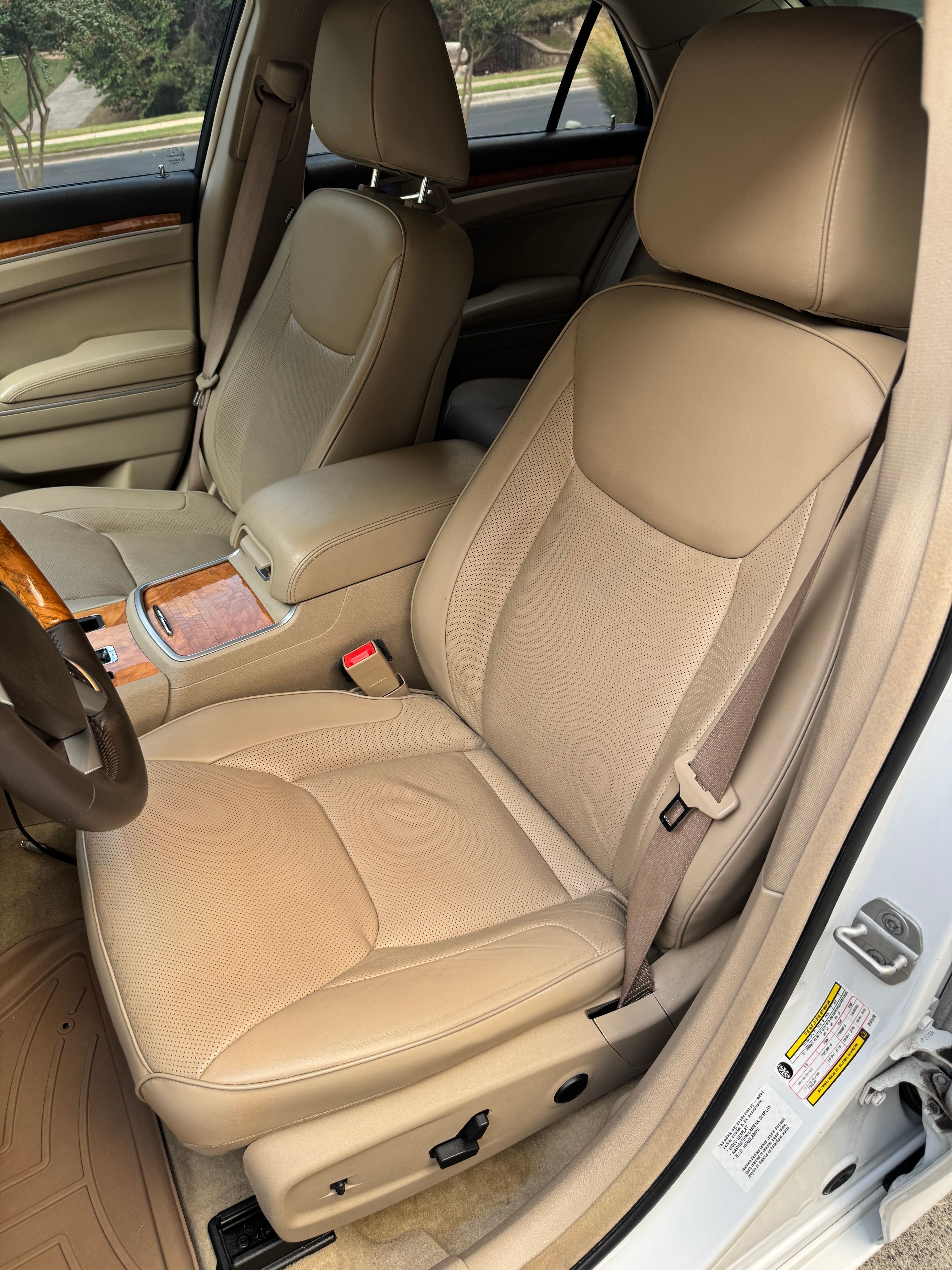 Used 2013 Chrysler 300 C RWD image 11