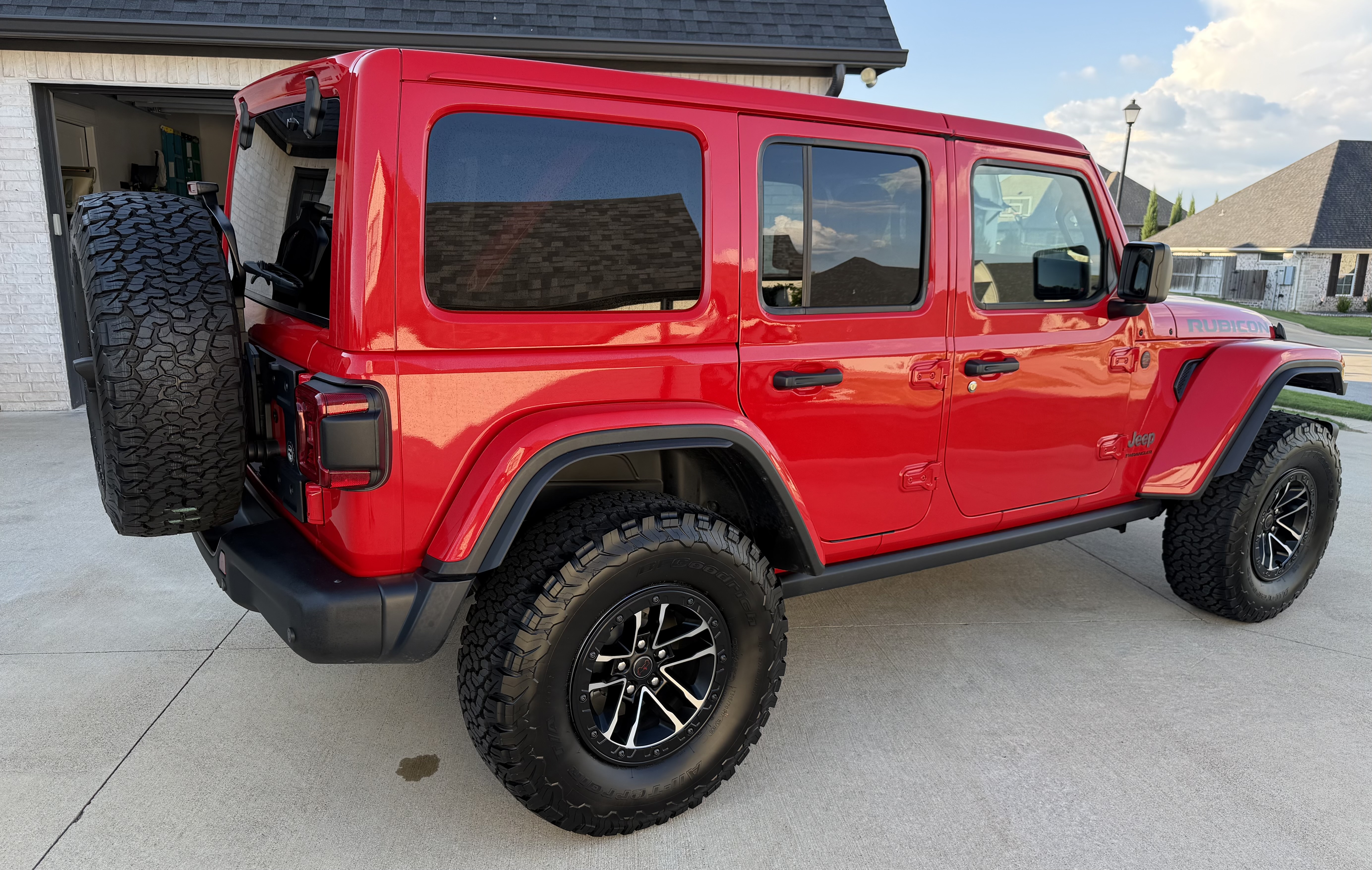 Used 2026 Jeep Wrangler Unlimited Rubicon AWD/4WD image 4