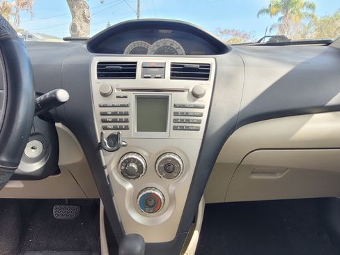Used 2007 Toyota Yaris S image 10