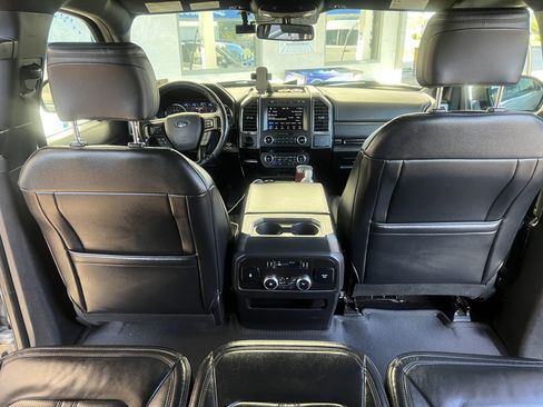 Used 2019 Ford Expedition Max Limited image 17