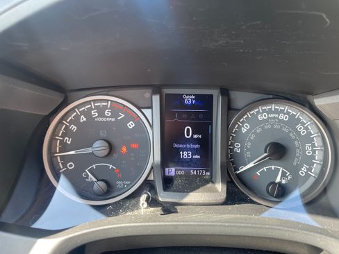 Used 2020 Toyota Tacoma TRD Sport image 14