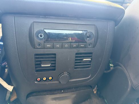 Used 2009 Chevrolet Avalanche LTZ AWD/4WD image 9