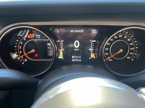 Used 2021 Jeep Wrangler Unlimited Sahara w/ Uconnect 4C Nav & Sound Group image 11