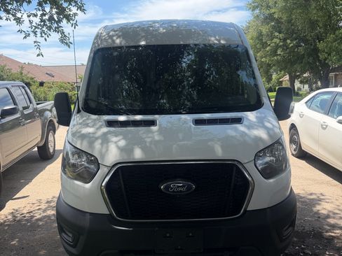 Used 2022 Ford Transit 250 Medium Roof w/ Interior Upgrade Package RWD image 10
