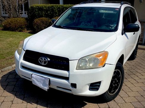 Used 2009 Toyota RAV4 2WD image 5