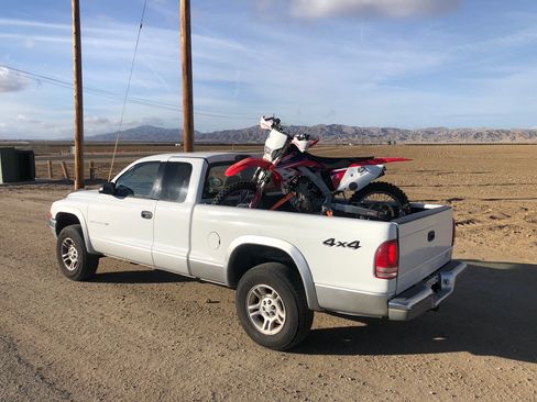 Used 2001 Dodge Dakota Sport image 2
