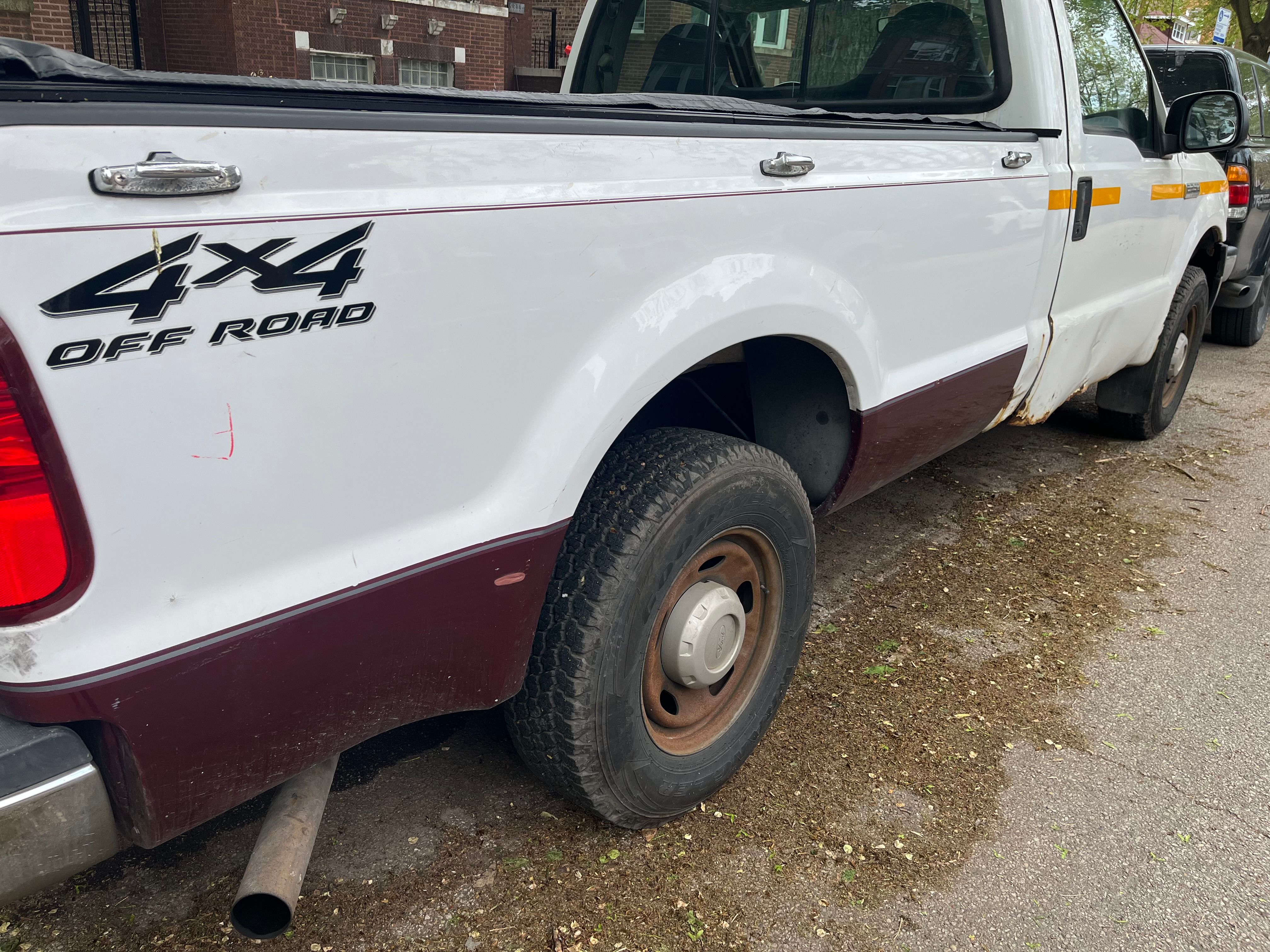 Used 2006 Ford F250 XL RWD image 4