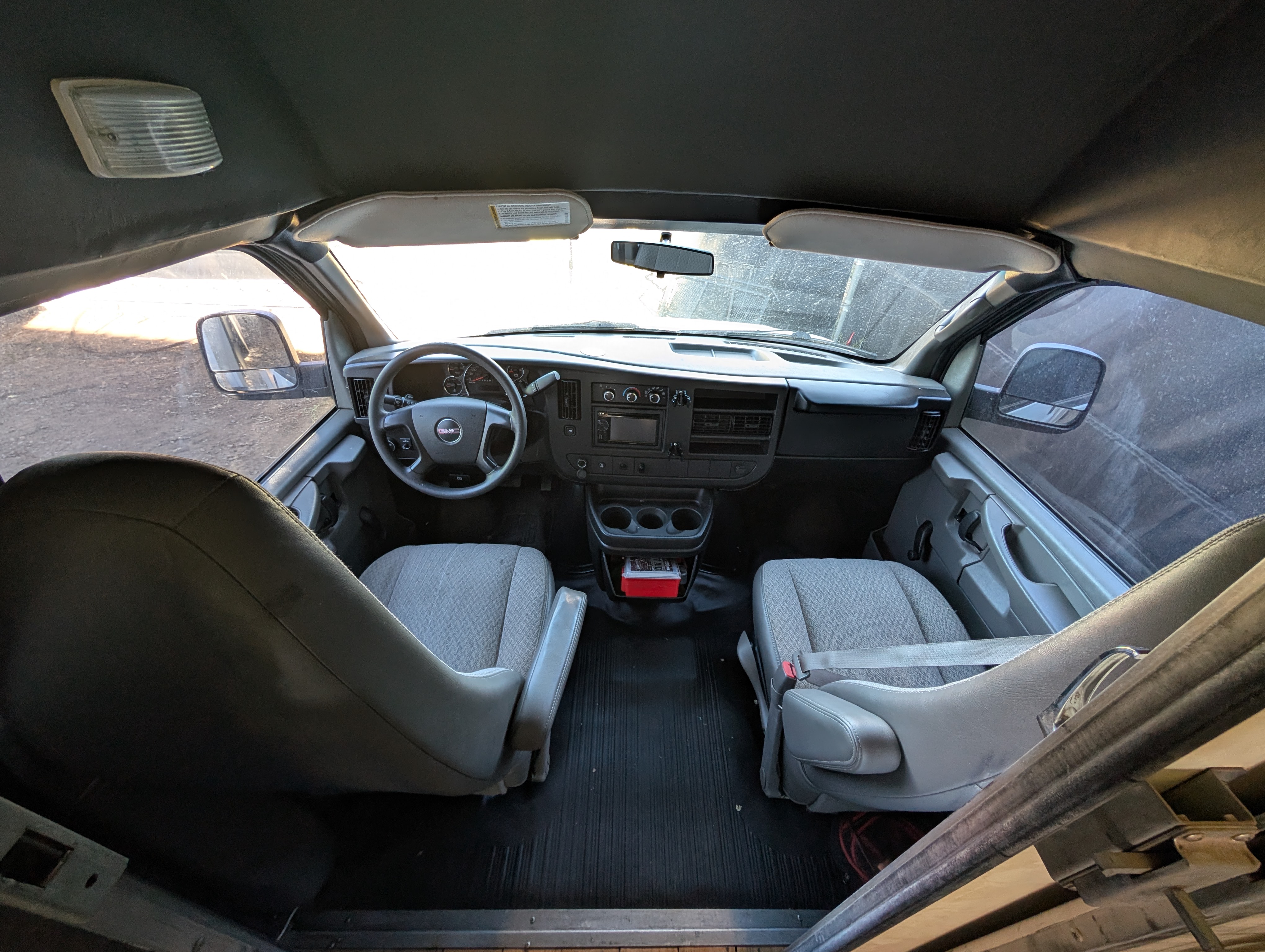 Used 2013 GMC Savana 3500 w/ Chrome Appearance Package RWD image 12