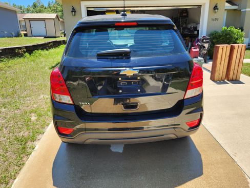 Used 2020 Chevrolet Trax LS FWD image 8