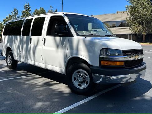 Used 2016 Chevrolet Express 3500 LT w/ LT Preferred Equipment Group image 8
