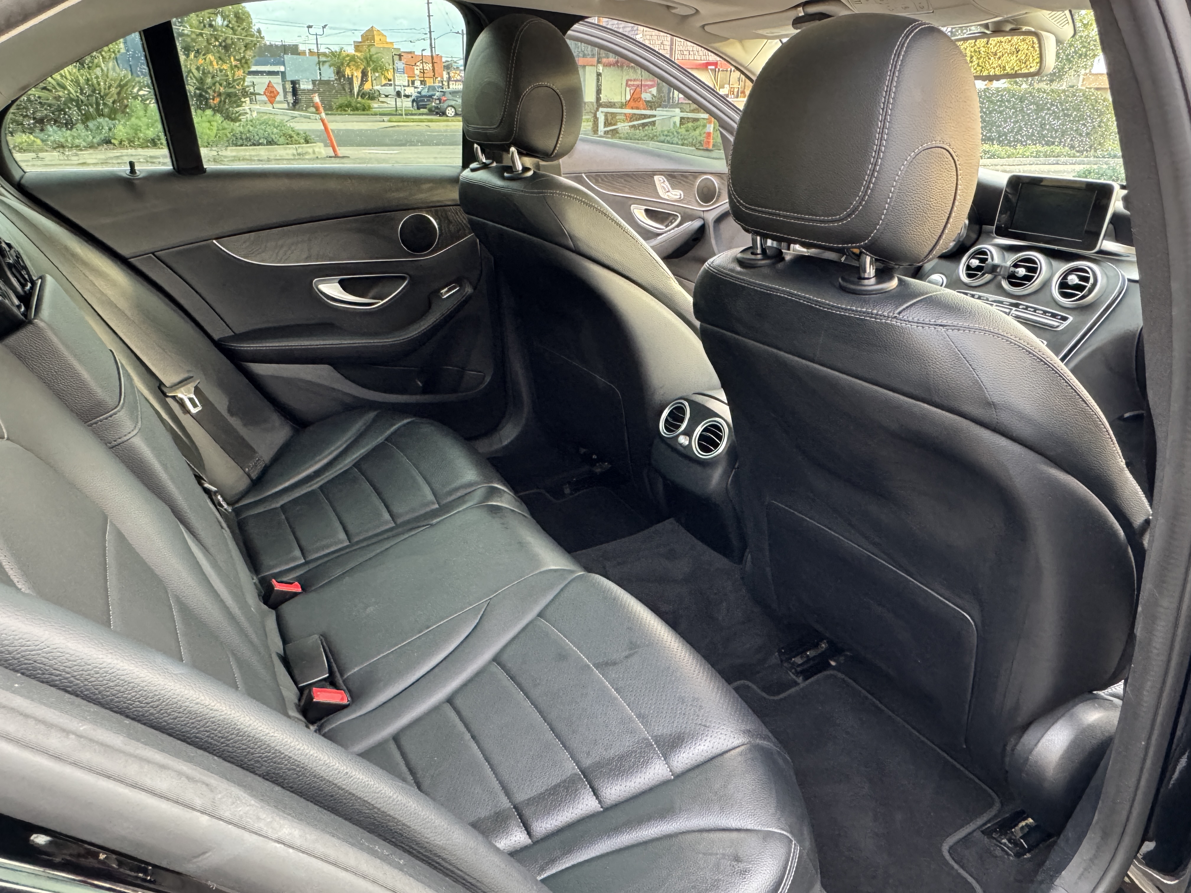 Used 2017 Mercedes-Benz C 300 Sedan image 9