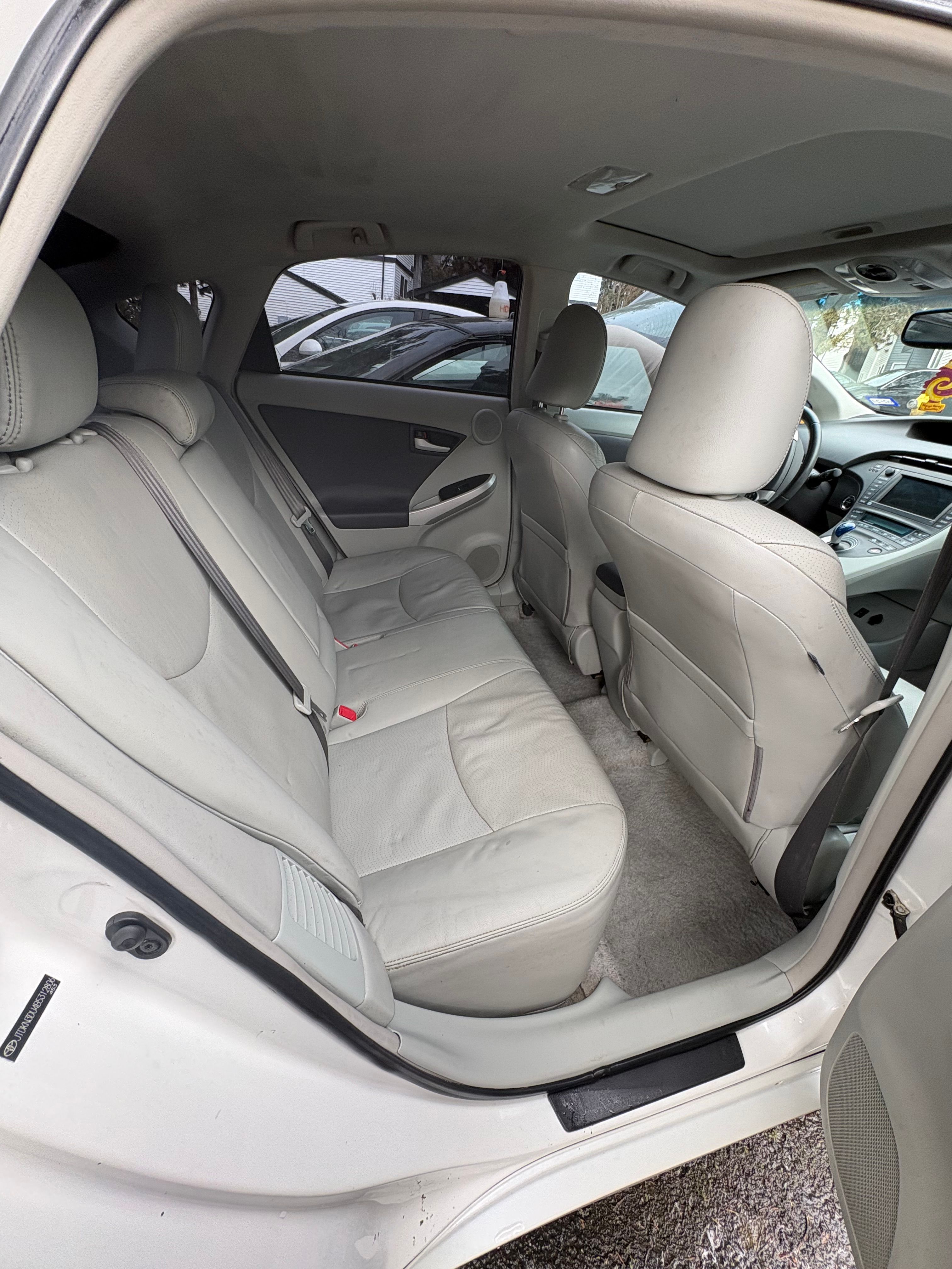 Used 2011 Toyota Prius Four w/ Solar Roof Pkg FWD image 12