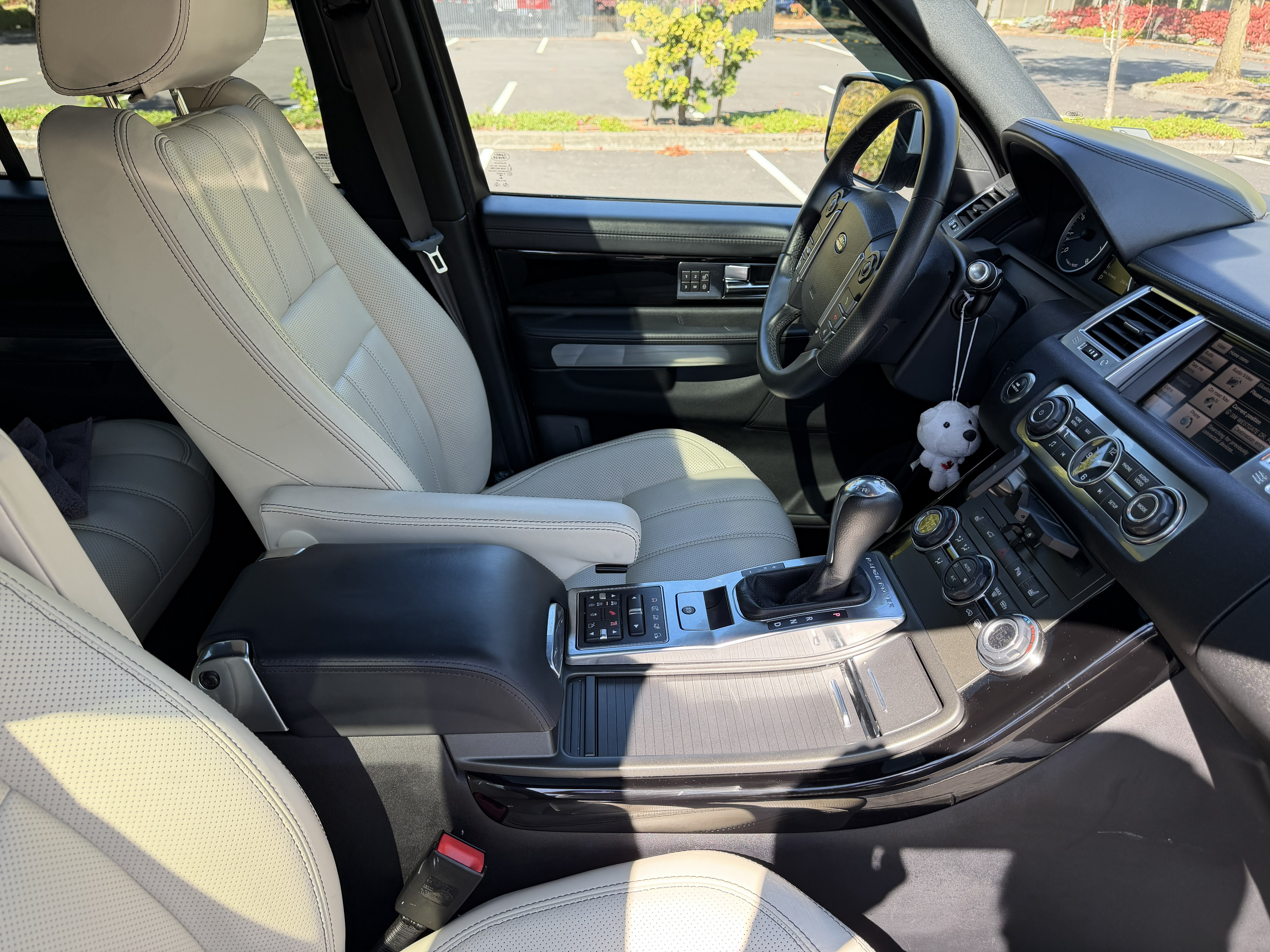 Used 2013 Land Rover Range Rover Sport HSE LUX w/ Luxury Interior Pkg AWD/4WD image 15