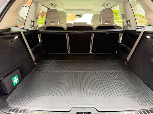 Used 2023 Volvo XC90 B6 Plus w/ Protection Package Premier image 23