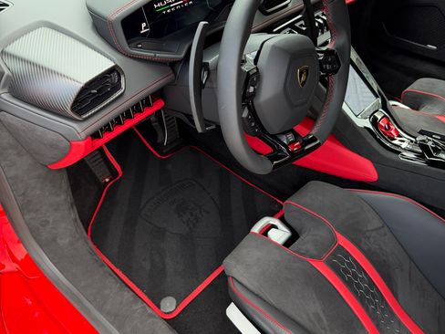 Used 2024 Lamborghini Huracan Tecnica RWD image 12