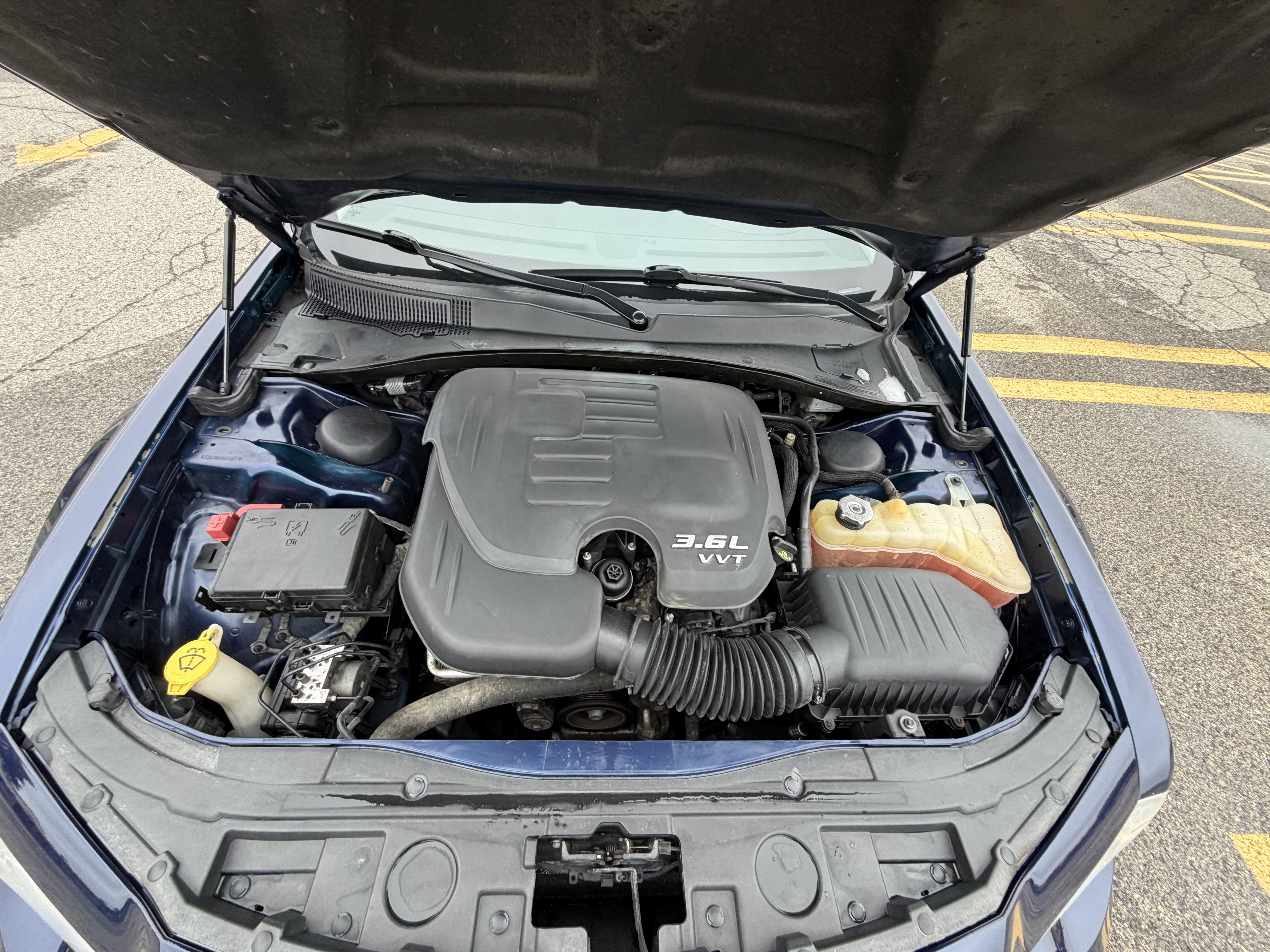 Used 2017 Chrysler 300 Limited RWD image 12