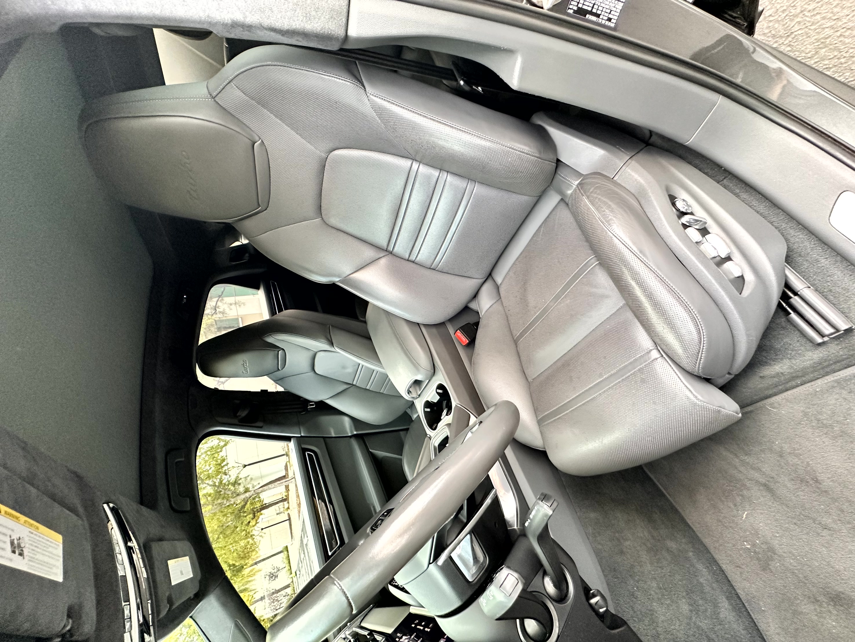 Used 2020 Porsche Cayenne Turbo AWD/4WD image 12