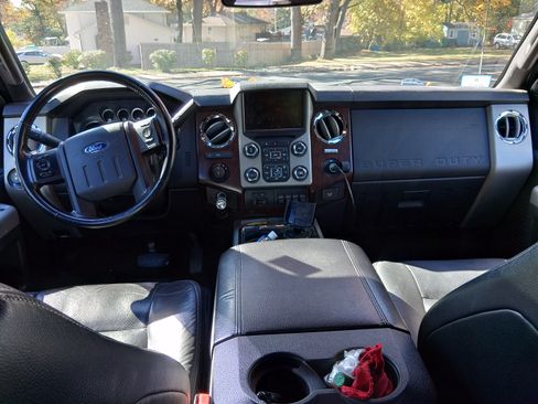 Used 2013 Ford F350 Lariat w/ Chrome Pkg image 9