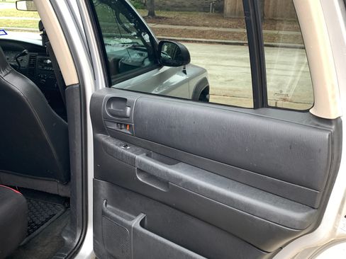 Used 2003 Dodge Durango Sport image 18