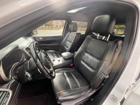 Used 2014 Jeep Grand Cherokee Limited image 17