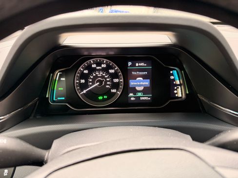 Used 2020 Hyundai Ioniq SE image 5