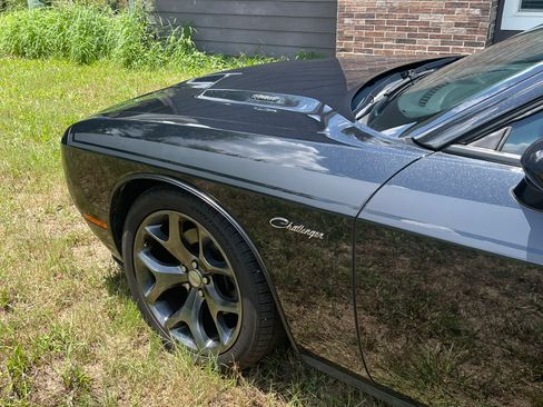 Used 2015 Dodge Challenger R/T Plus RWD image 8