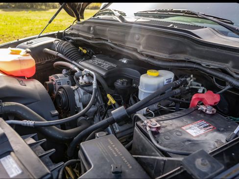 Used 2004 Dodge Ram 3500 Truck SLT w/ Trailer Tow Group image 9