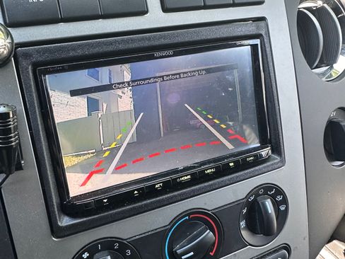 Used 2008 Ford Expedition XLT image 20