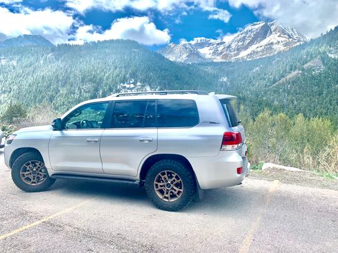 Used 2021 Toyota Land Cruiser Heritage Edition image 1