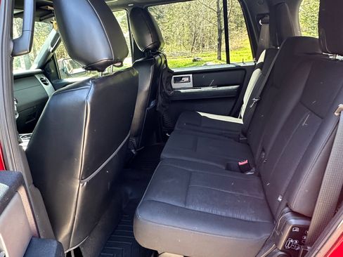 Used 2017 Ford Expedition XLT AWD/4WD image 14