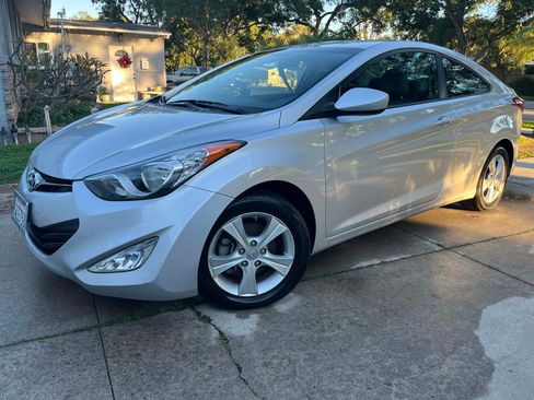 Used 2013 Hyundai Elantra image 17