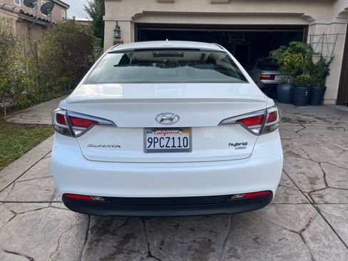 Used 2016 Hyundai Sonata Limited image 9