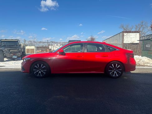 Used 2022 Honda Civic EX image 2