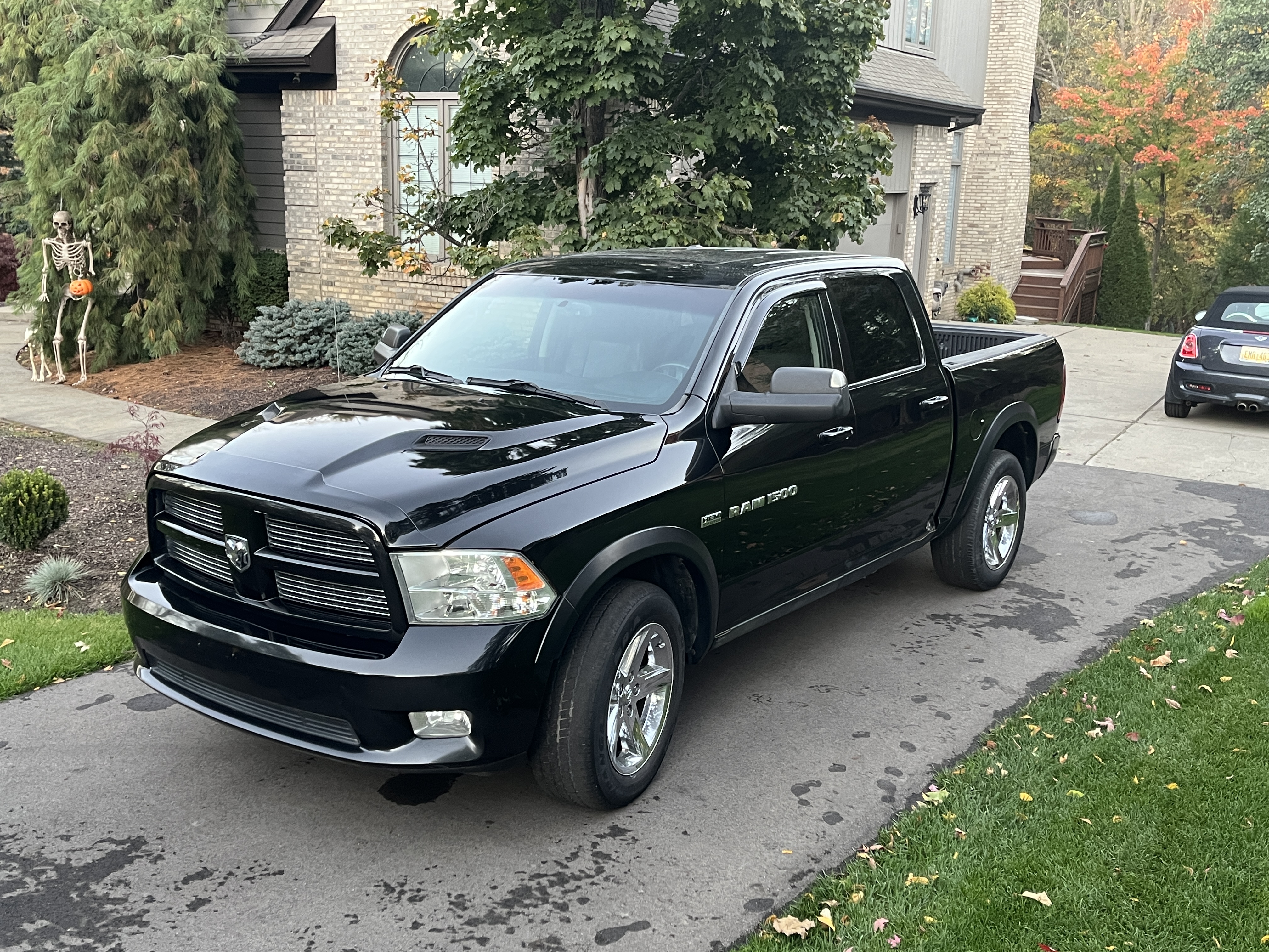 Used 2011 RAM 1500 Sport w/ Sport Premium Group AWD/4WD image 29