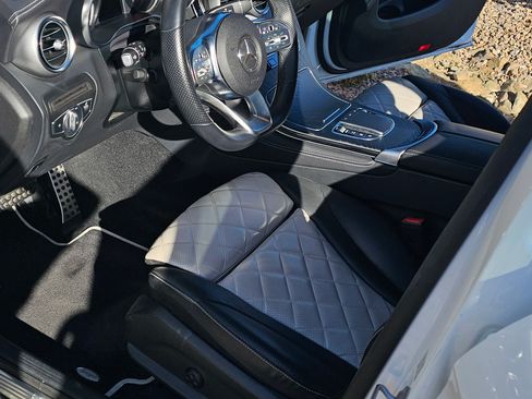 Used 2020 Mercedes-Benz GLC 300 image 12