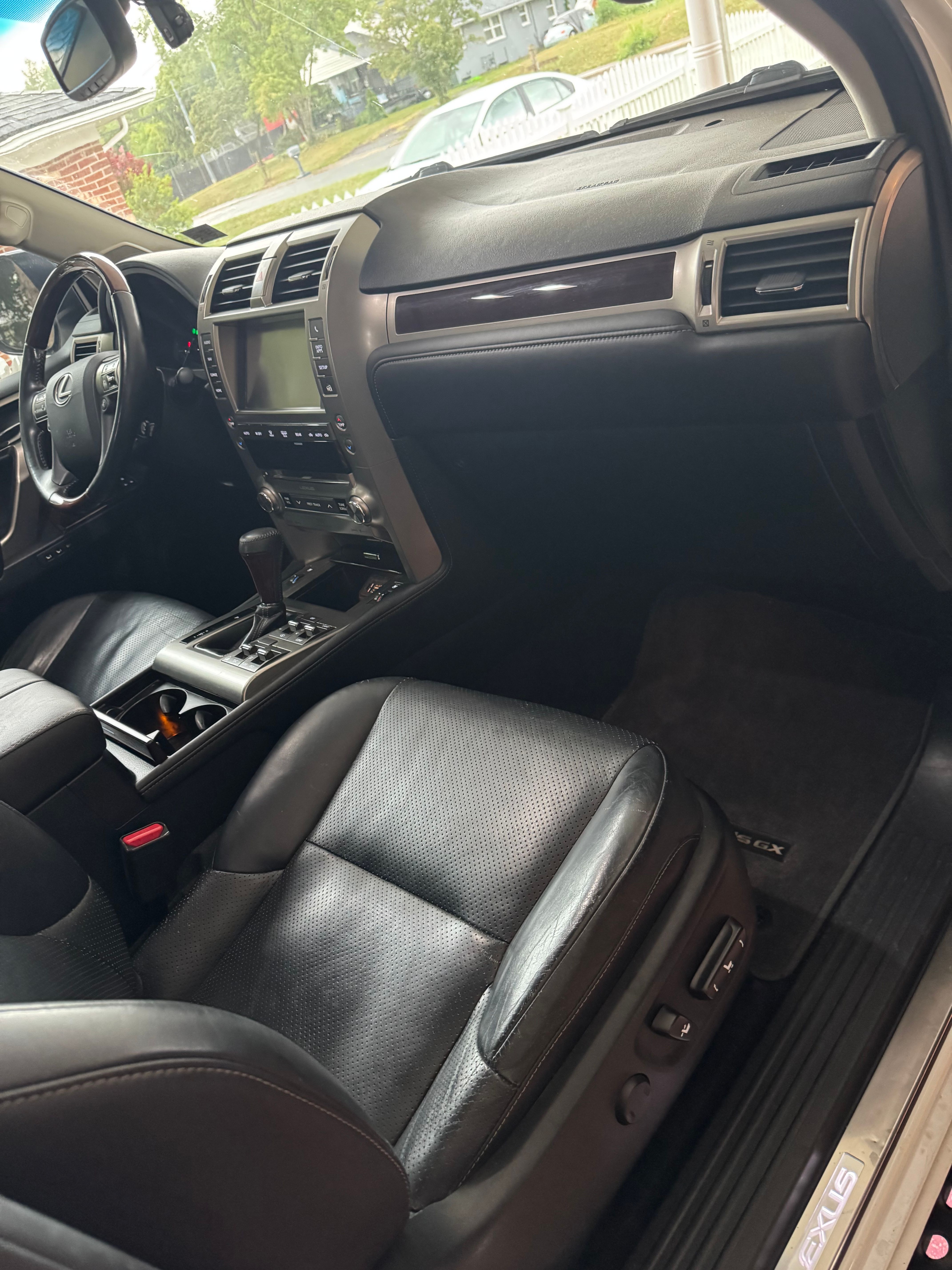 Used 2014 Lexus GX 460 Luxury AWD/4WD image 29