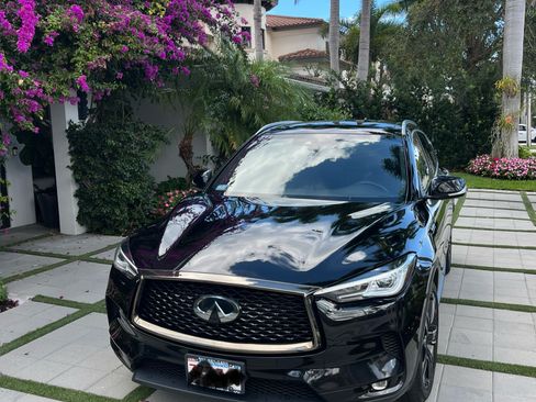 Used 2021 INFINITI QX50 Luxe w/ Appearance Package image 2