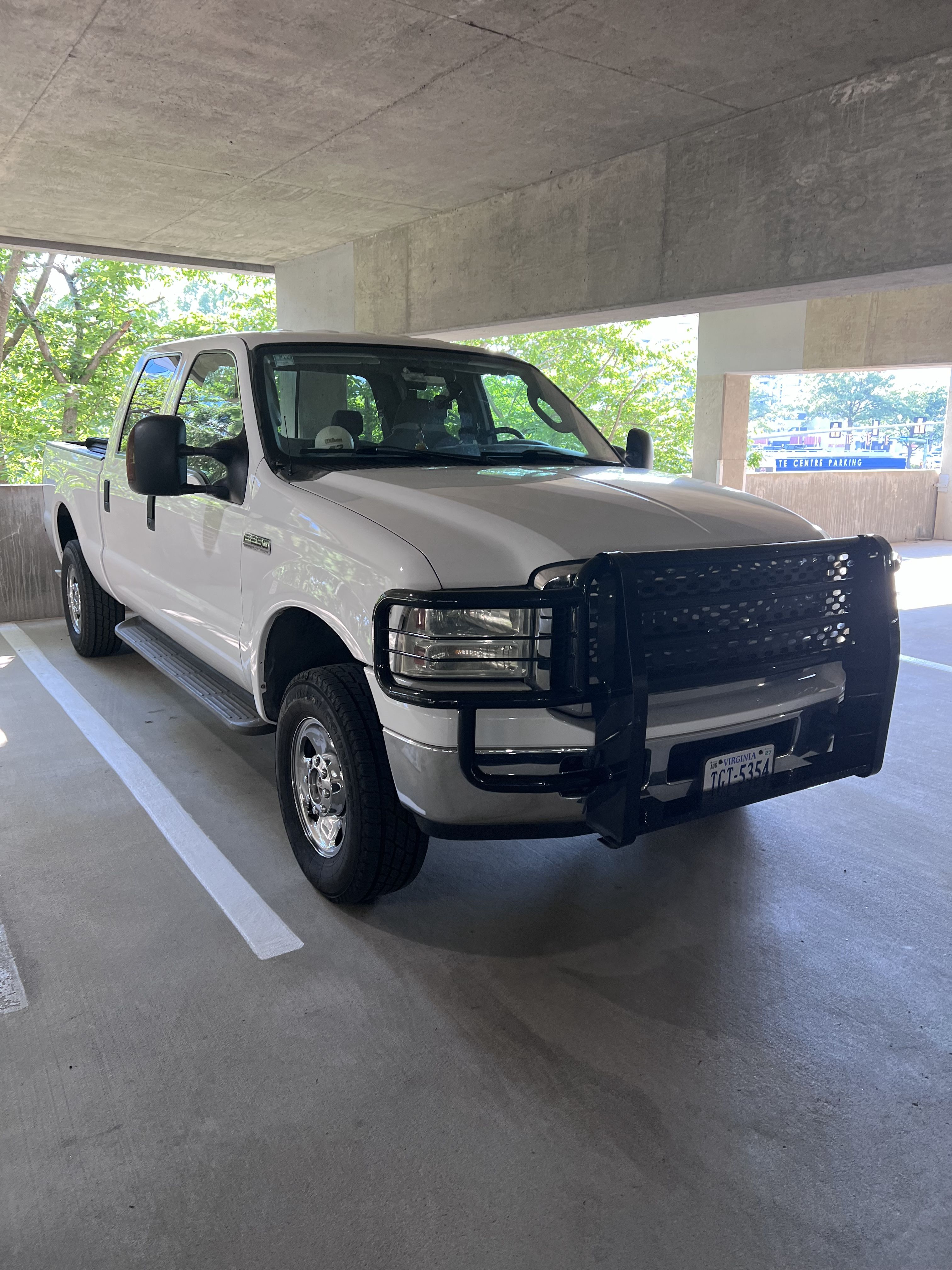 Used 2005 Ford F250 XLT AWD/4WD image 1
