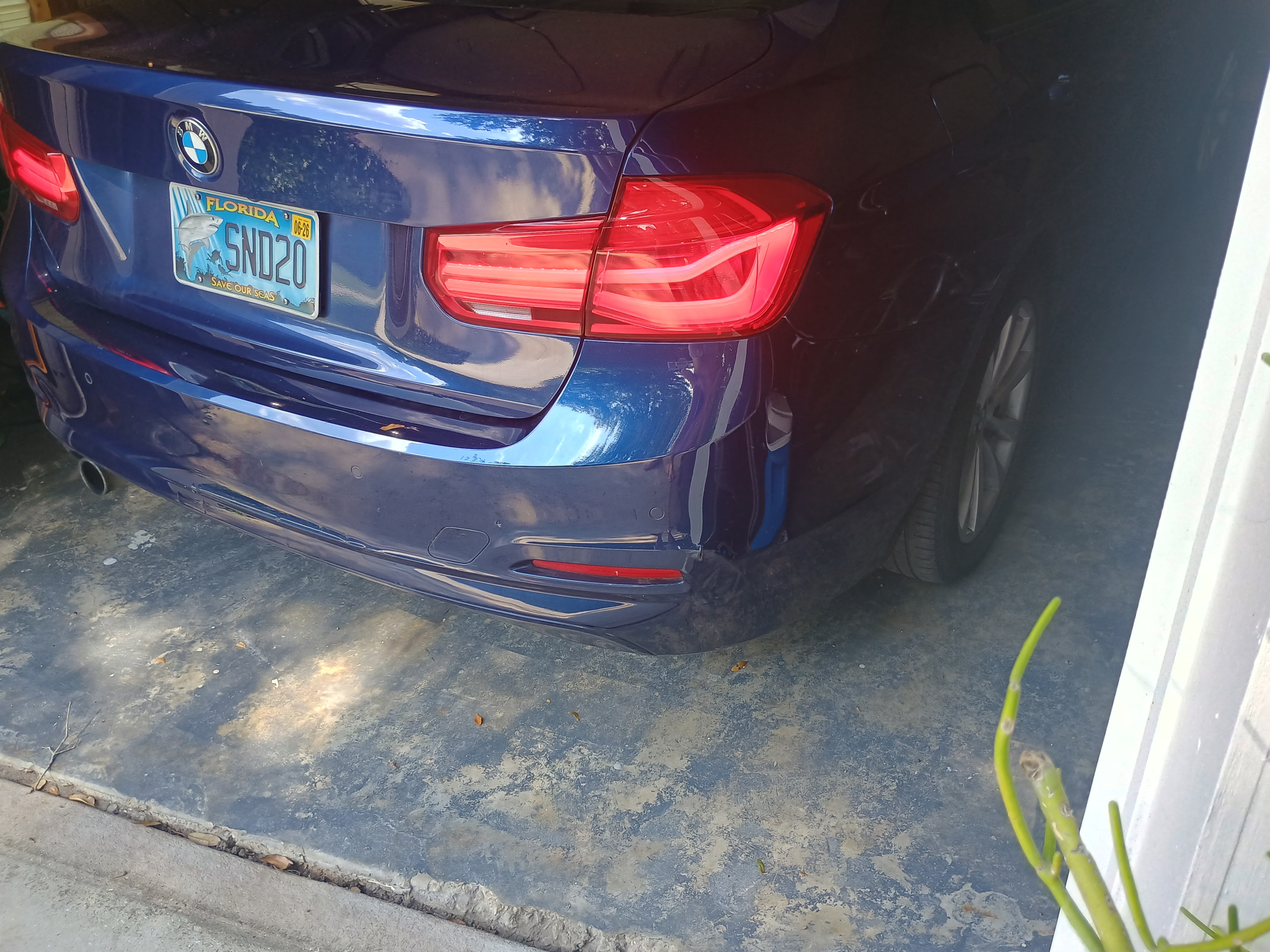 Used 2017 BMW 320i Sedan RWD image 12