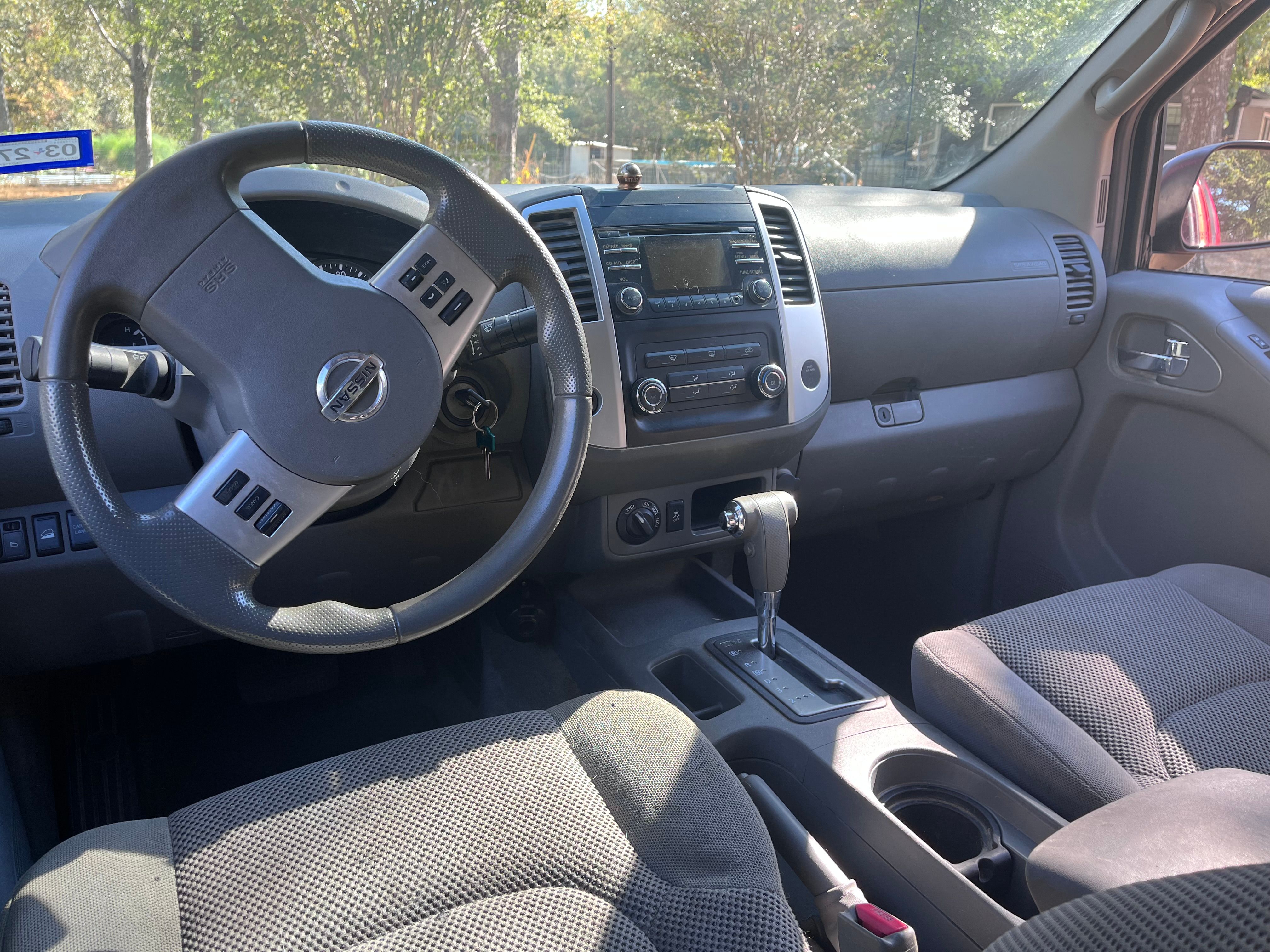 Used 2013 Nissan Frontier SV AWD/4WD image 8