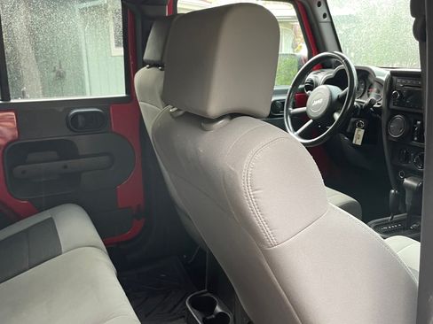 Used 2008 Jeep Wrangler Unlimited X image 9